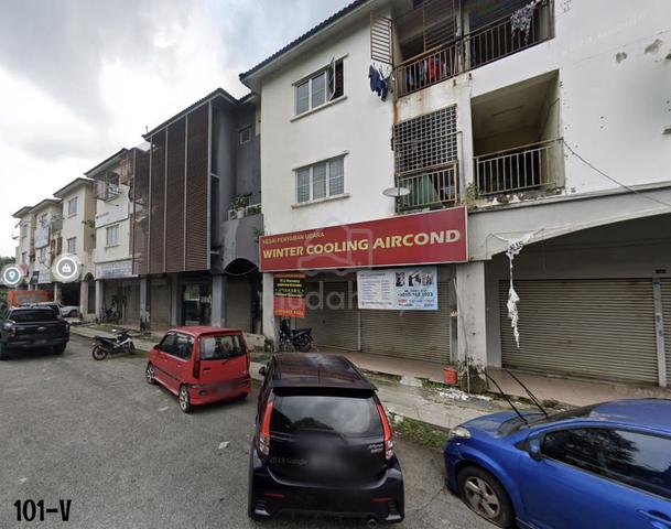 FACING MAINROAD !! 2217ft Taman Saga Ground Floor Shop End Lot Klang 1