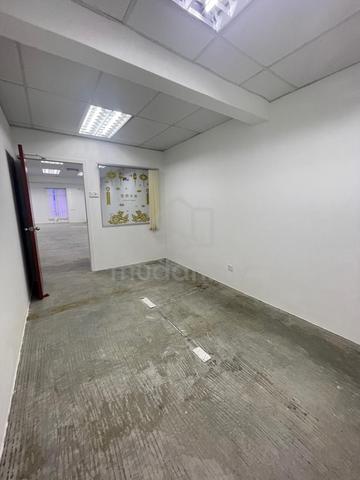 Batu Maung Shop office|Well Maintain, Prime Location, Easy Accessible| 5