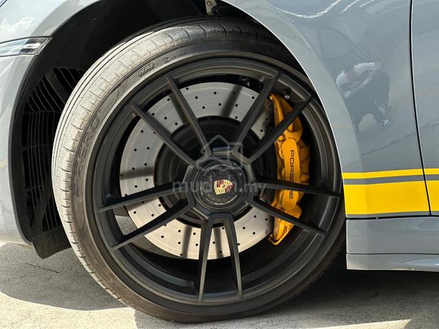 2023/2024 Porsche 911 (992.1) 3.0 TARGA 4 GTS PDK - 5