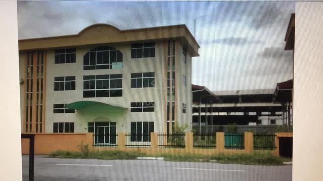 KK 3 stry Semi-D showroom office cum open-shed warerehouse for sale 1