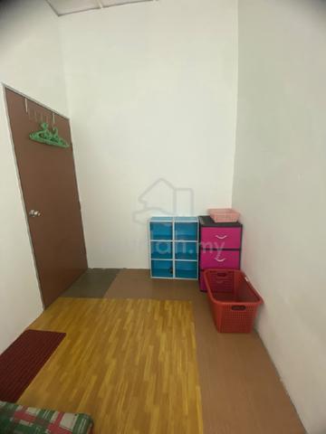 Bilik sewa Sri Serdang - room for rent (depan foodcourt sri serdang) 1