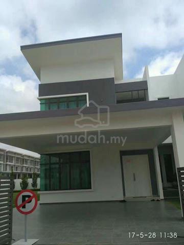 Tmn Ozana Residence , gated guarded semi d 2 storey 5r4b unit for sale 1