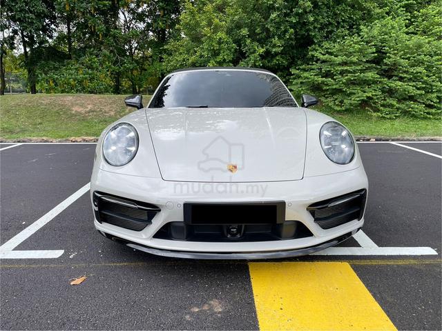 2022/23 Porsche 911 3.0 TARGA 4 GTS (A) - 2