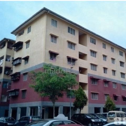 Flat PKNS Seksyen 7 Shah Alam 1