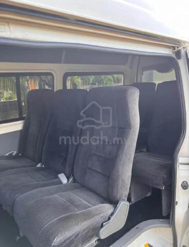 2010 Toyota HIACE 2.7 (M) - 4