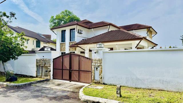 BUNGALOW LAND BESAR + NEAR PUTRAJAYA ! Bungalow Puncak Pinggiran Putra 1