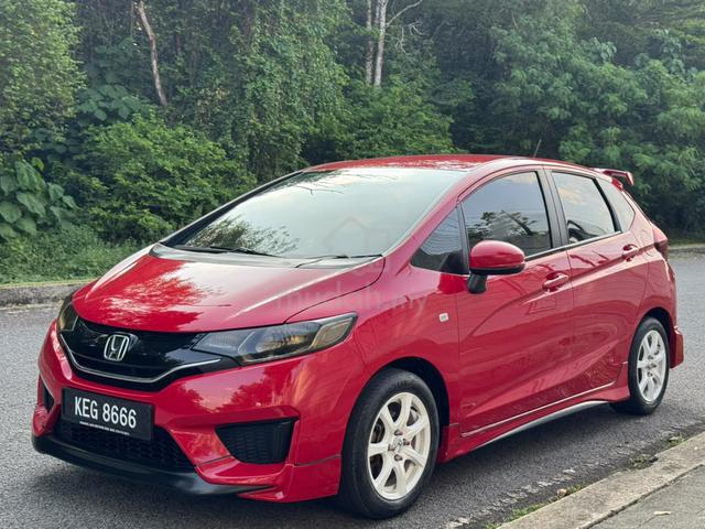 ORI 2016 Honda JAZZ 1.5 S (A) Nice Car Plate! - 3
