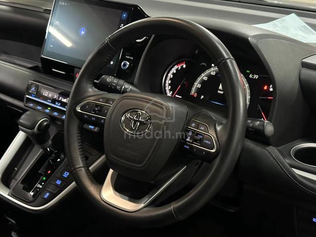 LOW MILEAGE 19K KM 2022 Toyota VOXY 2.0 S-Z - 5