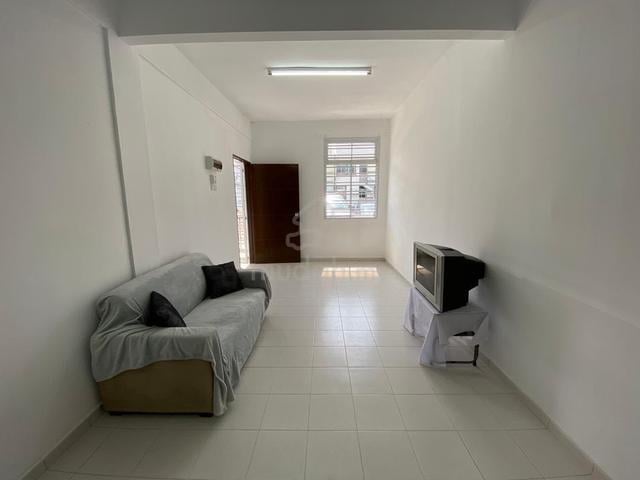 Townhouse Jalan Scientex Maju 1