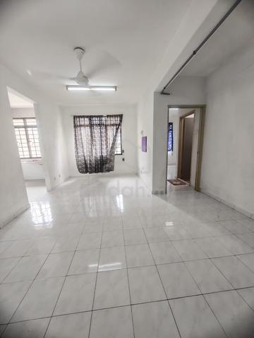Azuria Room for Rent 1