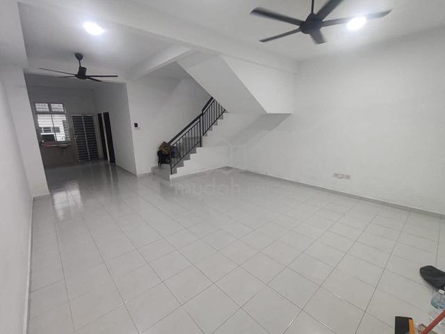 [Facing Empty] 3 Storey House, Scientex Kundang Jaya, Rawang 1