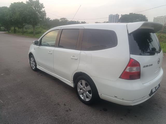 2011 Nissan GRAND LIVINA 1.6 IMPUL MC FACELIFT (A) - 5