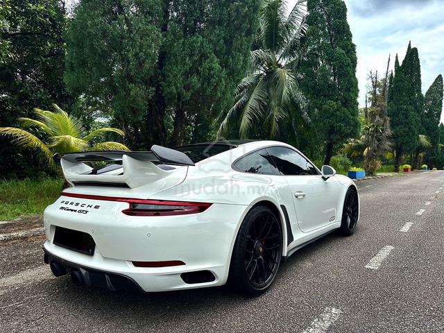 2018 Porsche 911 3.0 CARRERA GTS (A) - 2