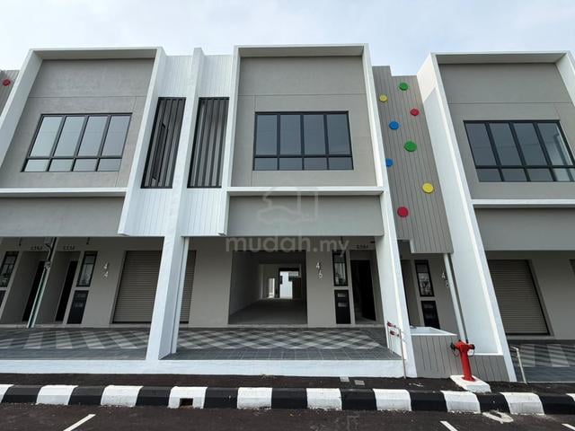 Double Storey Shop Lot for Rent @ Bandar Baru Lapangan, Botani , Ipoh 1