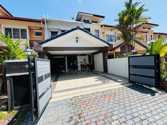 Fully Renovated 2.5 Storey @ Bukit Jelutong Timur 1