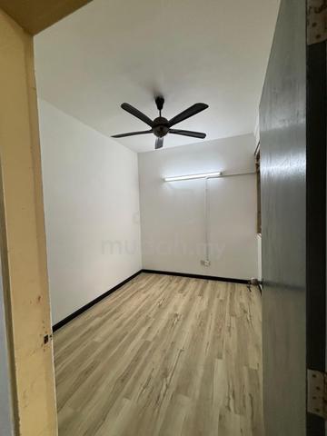 Mentari Court 4