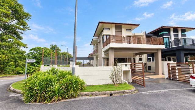 Nusa Intan Senawang Semi D Corner Lot 1