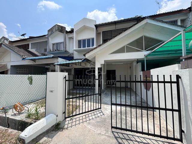 Taman harmoni  1 desa harmoni Molek double storey new painted 1