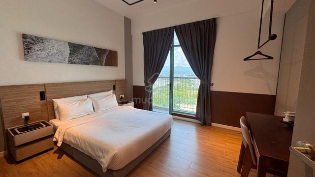 Bay Suites 1