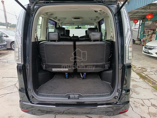 2015 Nissan Serena 2.0 S-Hybrid Highway Star - 4