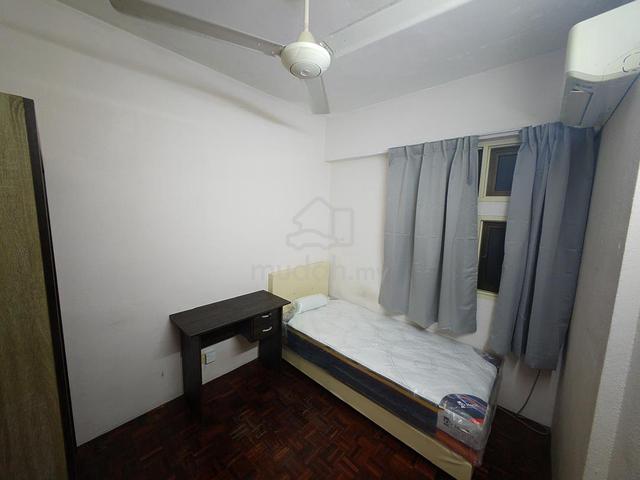 Gurney aircon middle room oppositenadventist hospital pulau tikus  1