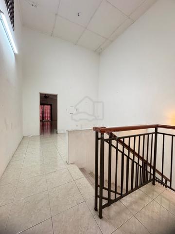 Big land side, Double Storey Terrace House Bandar Nusaputra Puchong 5