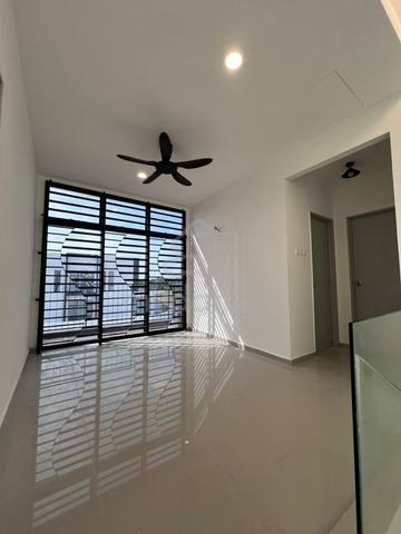 2-storey house - CORNER LOT, Taman La Casa Lunas, Lunas 5