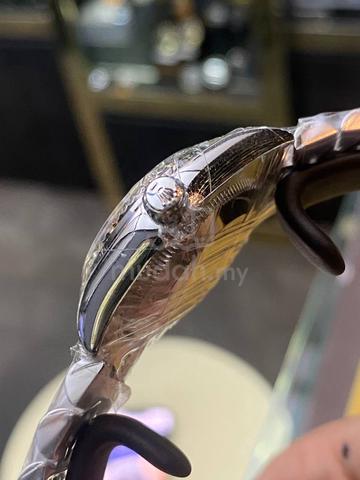 Carousel Image