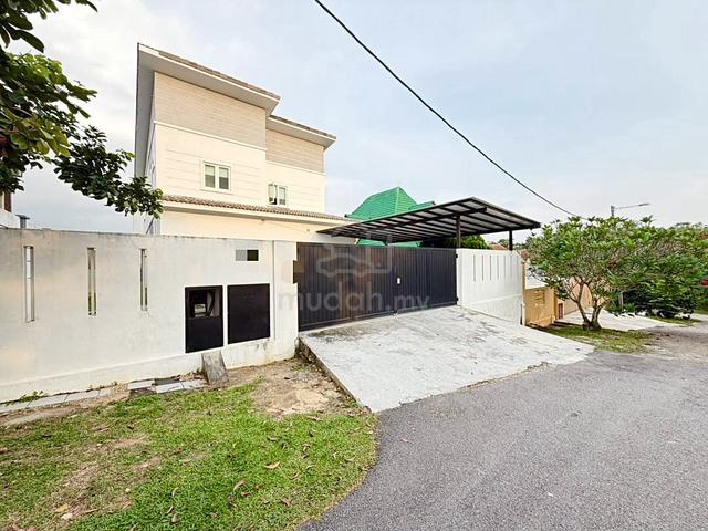 NEW MODERN DESIGN Bungalow Jalan Lengkok Mekar Puncak Mekar, Kajang 1