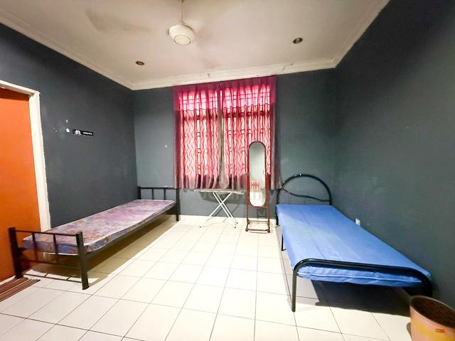 Bangi Seksyen 9 Bilik Tidur Wanita Muslimah 1