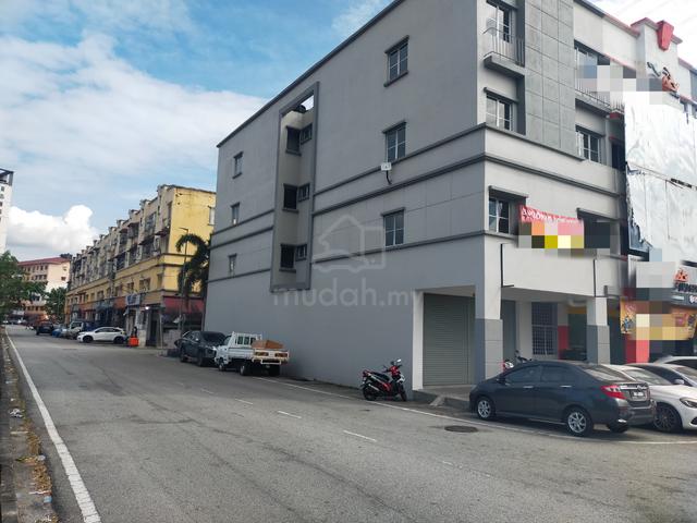 Rent: 4 Storey Shop Building Batu Caves [Facing Road] 1