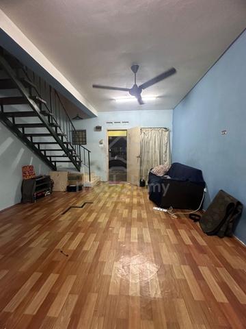 Delima/3 Beds/Fully Furnished/Hostel/Student/Tmn Cahaya Masai/Low Rent 2