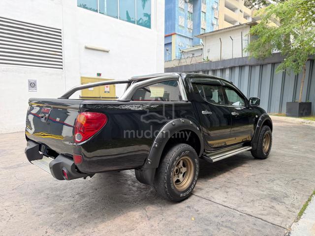 2011 Mitsubishi TRITON 2.5 4x4 FACELIFT (A) Black - 3