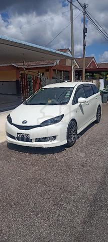 2011 Toyota WISH 1.8 X (A) - 1