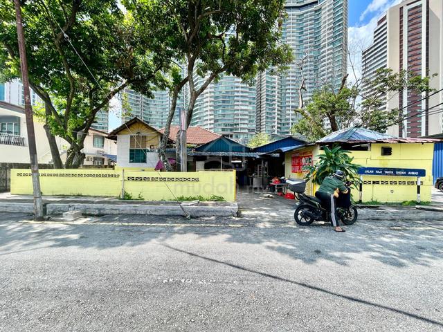 CORNER LOT + FOR INVESTOR ! Land with Bungalow, Kampung Baru K Lumpur 1