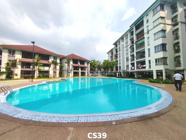 Lakes Condominiums / Pangsapuri Tasik 1