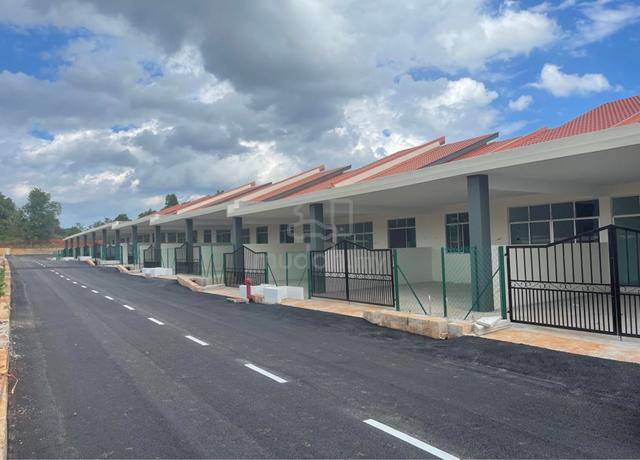 Kg Padang Tmn Impian NEW Single Story Endlot House 1