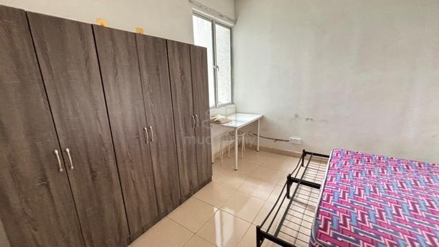 Twin Sharing Master BedRoom At Prima U1 Shah Alam 1