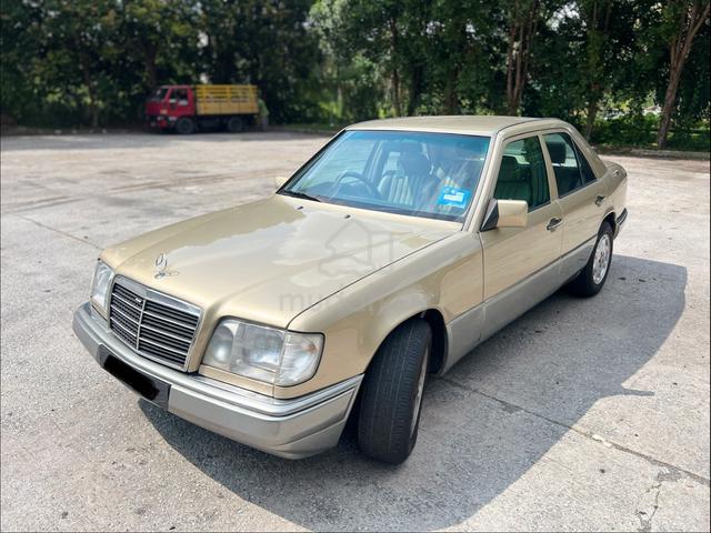 1994 Mercedes Benz W124 E220A (CKD) - 3