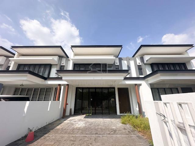 FACING OPEN Garinia Elmina Garden Shah Alam Double Storey 1