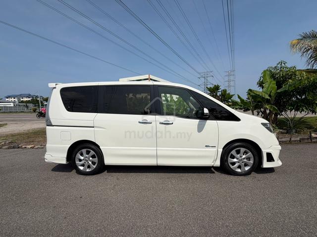 2013 Nissan SERENA FULL SPEC 2.0 (AUTO) - 2