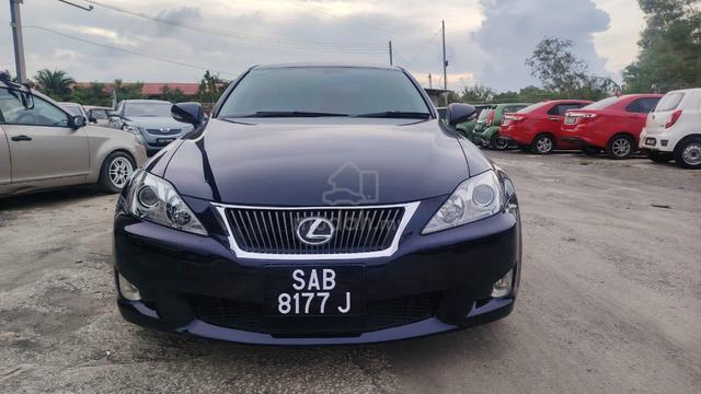 Lexus LS250 2.5 V6 (A) 09/12 SAB 8177 J - 5