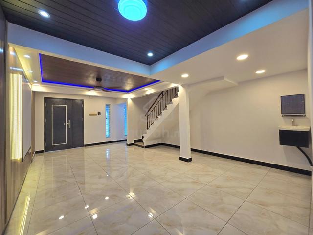 Fully Renovated 💥 TAMAN BUKIT RAWANG JAYA, RAWANG 1