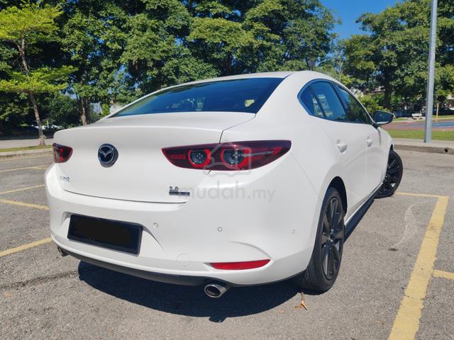 Mazda 3 SEDAN HIGH 2.0L SUNROOF F/SERVICE WARRANTY - 2