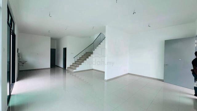 Greenwoods Residence @ Taman Daya, Brand New, Corner, G&G, Ready 1