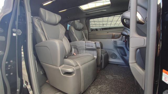 2024 Toyota Vellfire 2.4 Z Premier BLACK INTERIOR - 5