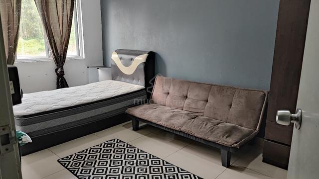 Master Bedroom Kiara Court Nilai 1