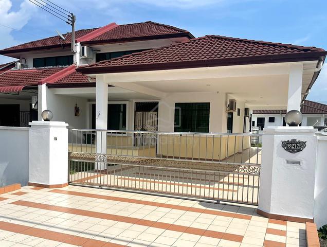 Single storey semi detached with mezzanine floor 1