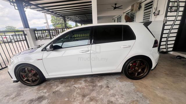 2017 Volkswagen GOLF 2.0 R (A) - 2