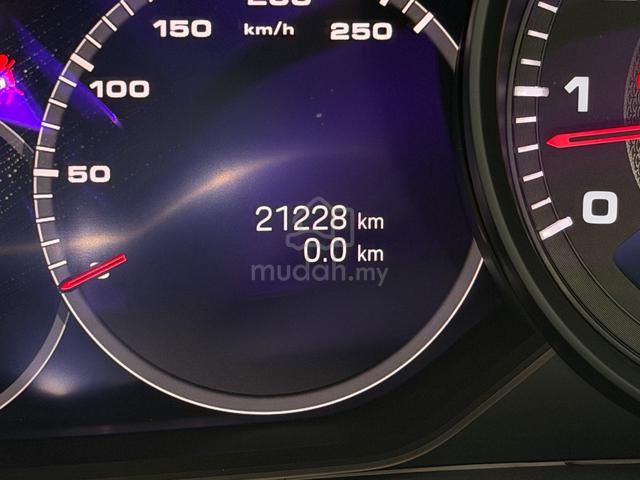 2023 Porsche CAYENNE 3.0 COUPE - Platinum Edition - 2